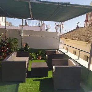 https://yedra-5-b.hotelsincadiz.net